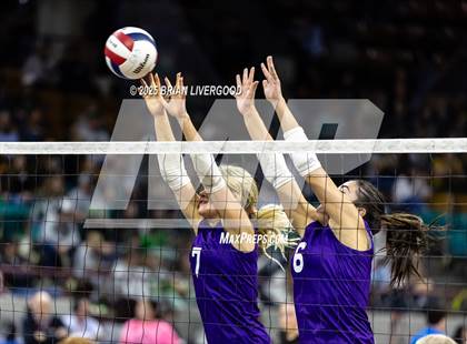 Thumbnail 3 in Bayfield vs. Stargate School (CHSAA 3A First Round) photogallery.
