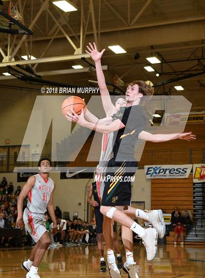 Thumbnail 3 in Mater Dei vs West Linn (Les Schwab Invitational) photogallery.