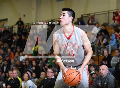 Thumbnail 3 in Mater Dei vs West Linn (Les Schwab Invitational) photogallery.