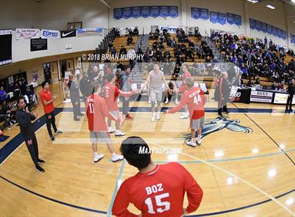 Thumbnail 1 in Mater Dei vs West Linn (Les Schwab Invitational) photogallery.