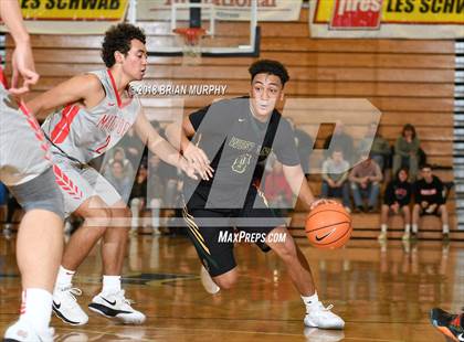 Thumbnail 2 in Mater Dei vs West Linn (Les Schwab Invitational) photogallery.