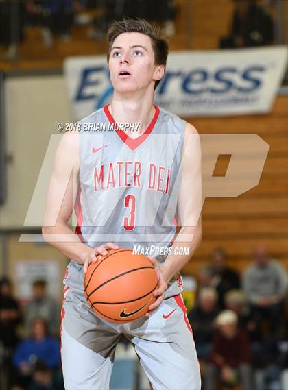 Thumbnail 3 in Mater Dei vs West Linn (Les Schwab Invitational) photogallery.