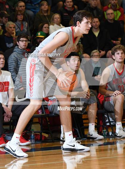 Thumbnail 2 in Mater Dei vs West Linn (Les Schwab Invitational) photogallery.