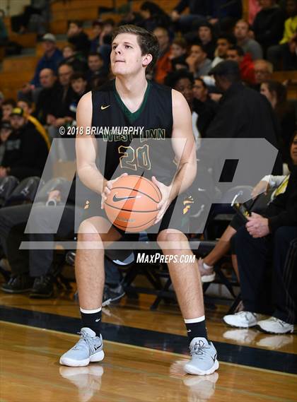 Thumbnail 1 in Mater Dei vs West Linn (Les Schwab Invitational) photogallery.
