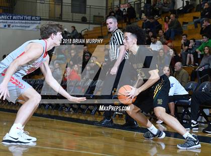 Thumbnail 2 in Mater Dei vs West Linn (Les Schwab Invitational) photogallery.