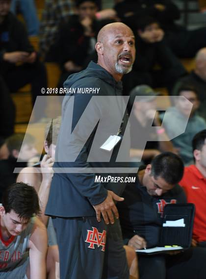 Thumbnail 3 in Mater Dei vs West Linn (Les Schwab Invitational) photogallery.