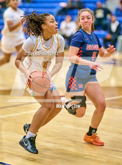 Thumbnail 3 in Summer Creek vs. Brandeis (McDonald's Texas Invitational) photogallery.