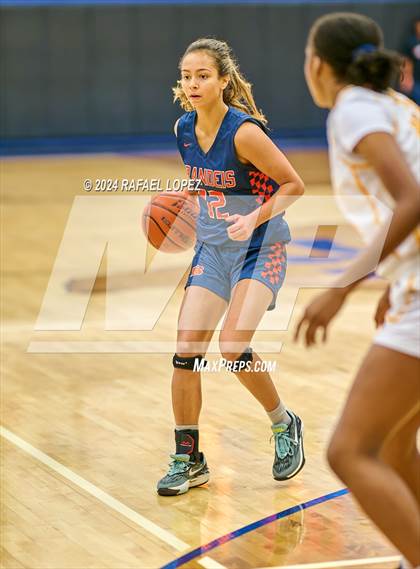 Thumbnail 3 in Summer Creek vs. Brandeis (McDonald's Texas Invitational) photogallery.