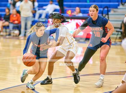 Thumbnail 2 in Summer Creek vs. Brandeis (McDonald's Texas Invitational) photogallery.