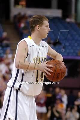 Thumbnail 2 in Mater Dei vs. Oak Ridge (State D2 Final) #1 photogallery.