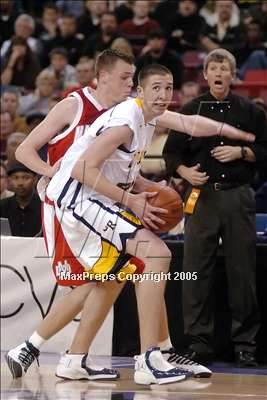 Thumbnail 1 in Mater Dei vs. Oak Ridge (State D2 Final) #1 photogallery.