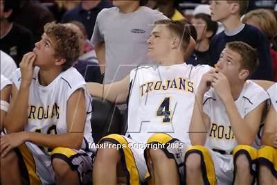 Thumbnail 3 in Mater Dei vs. Oak Ridge (State D2 Final) #1 photogallery.