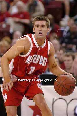 Thumbnail 2 in Mater Dei vs. Oak Ridge (State D2 Final) #1 photogallery.
