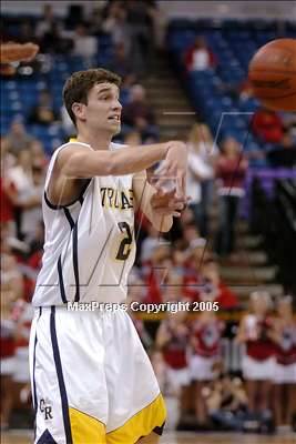 Thumbnail 3 in Mater Dei vs. Oak Ridge (State D2 Final) #1 photogallery.