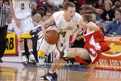 Thumbnail 1 in Mater Dei vs. Oak Ridge (State D2 Final) #1 photogallery.