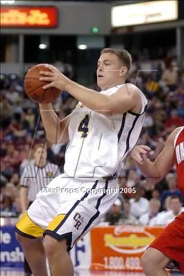 Thumbnail 1 in Mater Dei vs. Oak Ridge (State D2 Final) #1 photogallery.