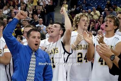 Thumbnail 2 in Mater Dei vs. Oak Ridge (State D2 Final) #1 photogallery.