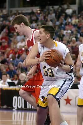 Thumbnail 1 in Mater Dei vs. Oak Ridge (State D2 Final) #1 photogallery.
