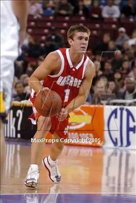 Thumbnail 1 in Mater Dei vs. Oak Ridge (State D2 Final) #1 photogallery.