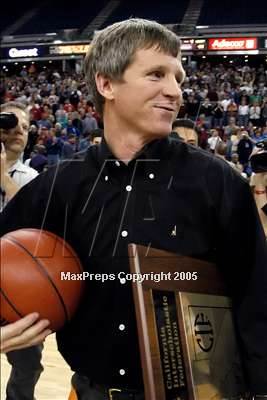 Thumbnail 1 in Mater Dei vs. Oak Ridge (State D2 Final) #1 photogallery.