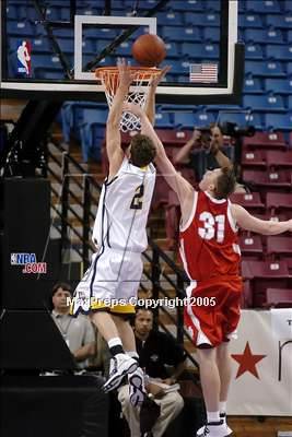 Thumbnail 2 in Mater Dei vs. Oak Ridge (State D2 Final) #1 photogallery.