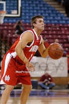 Thumbnail 3 in Mater Dei vs. Oak Ridge (State D2 Final) #1 photogallery.