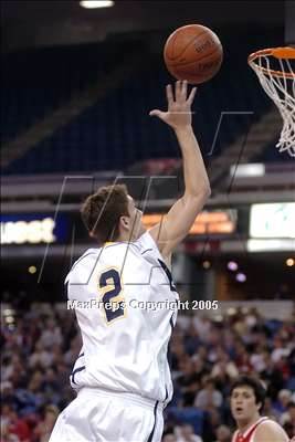 Thumbnail 2 in Mater Dei vs. Oak Ridge (State D2 Final) #1 photogallery.