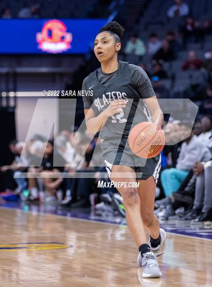 Thumbnail 2 in Sierra Canyon vs Archbishop Mitty (CIF Open Division Championship) photogallery.