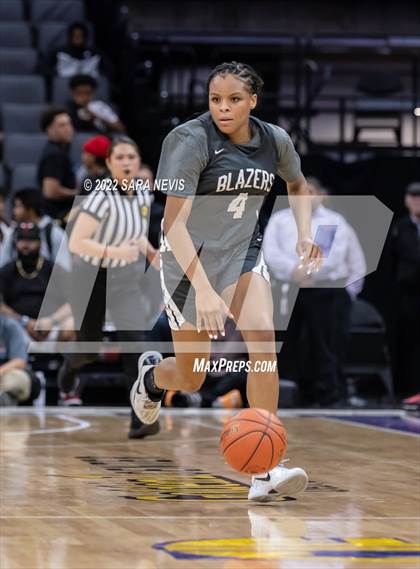 Thumbnail 3 in Sierra Canyon vs Archbishop Mitty (CIF Open Division Championship) photogallery.