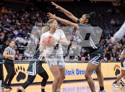 Thumbnail 3 in Sierra Canyon vs Archbishop Mitty (CIF Open Division Championship) photogallery.