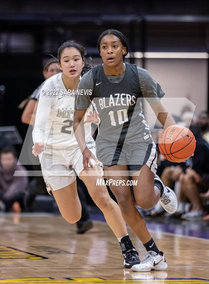 Thumbnail 2 in Sierra Canyon vs Archbishop Mitty (CIF Open Division Championship) photogallery.