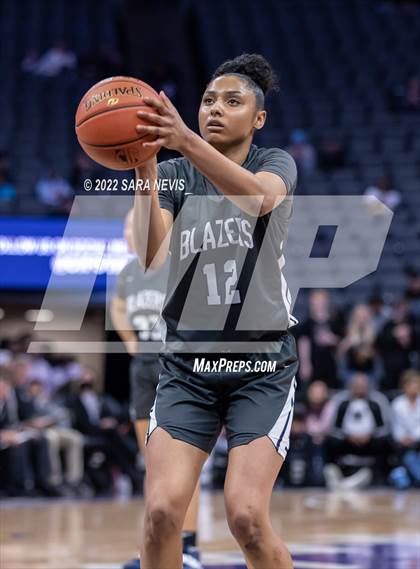 Thumbnail 3 in Sierra Canyon vs Archbishop Mitty (CIF Open Division Championship) photogallery.