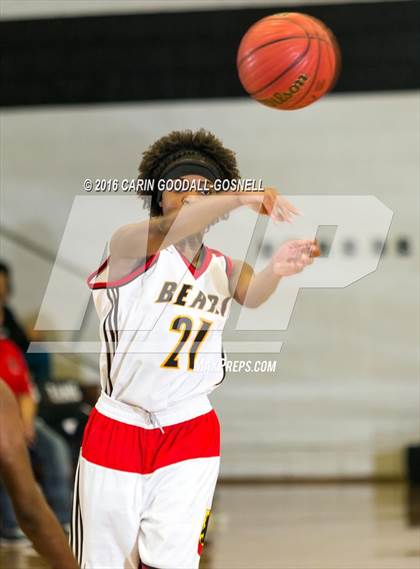 Thumbnail 1 in Pamlico County vs. New Bern photogallery.
