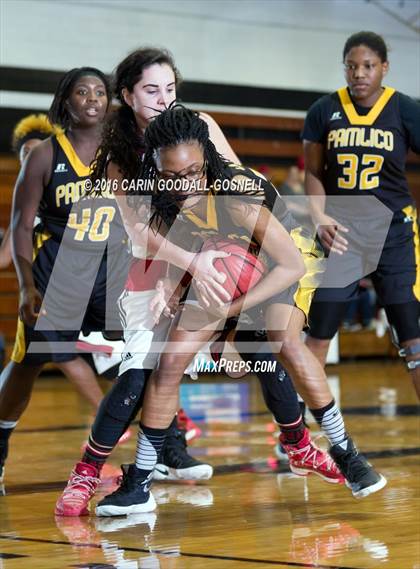 Thumbnail 2 in Pamlico County vs. New Bern photogallery.