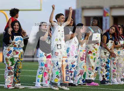 Thumbnail 2 in Lake Highlands @ Nimitz photogallery.