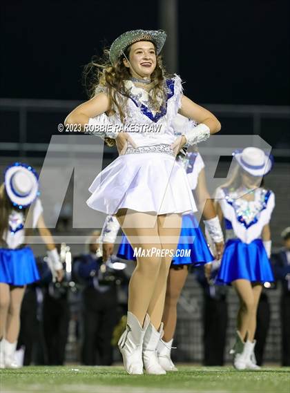 Thumbnail 1 in Lake Highlands @ Nimitz photogallery.