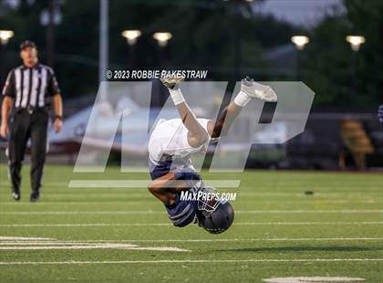 Thumbnail 3 in Lake Highlands @ Nimitz photogallery.