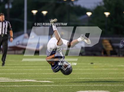 Thumbnail 2 in Lake Highlands @ Nimitz photogallery.