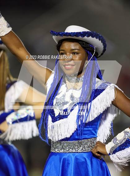 Thumbnail 1 in Lake Highlands @ Nimitz photogallery.