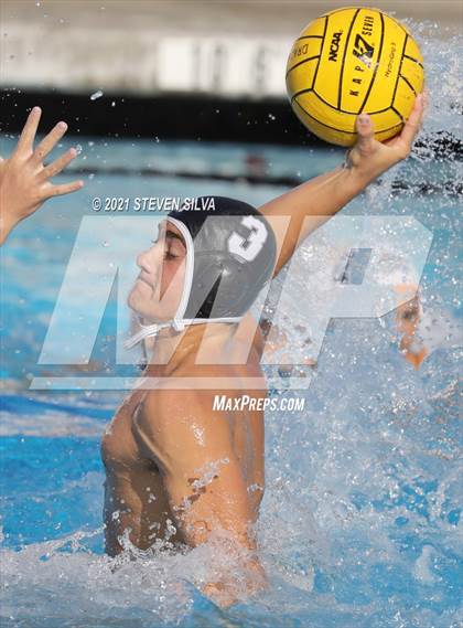 Thumbnail 2 in Canyon Hills (Serra) vs. Castle Park (15th Annual Draz Classic) photogallery.