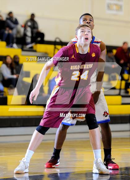 Thumbnail 2 in San Leandro vs. Menlo-Atherton (Chabot MLK Classic Showcase) photogallery.