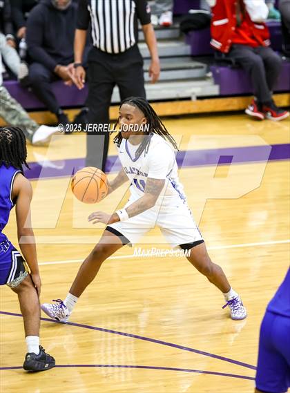 Thumbnail 2 in John Marshall vs Clayton (John Wall Holiday Invitational) photogallery.