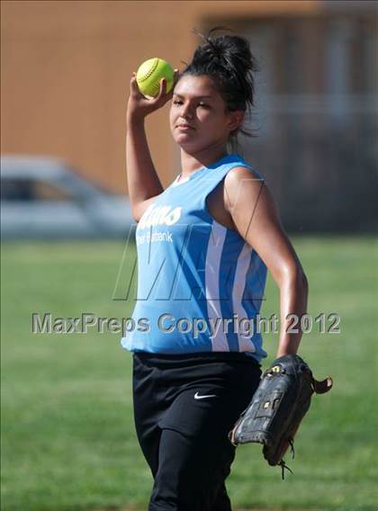Thumbnail 3 in Kennedy @ Burbank photogallery.