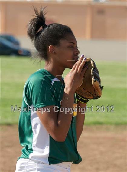 Thumbnail 3 in Kennedy @ Burbank photogallery.