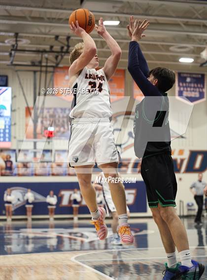 Thumbnail 2 in JV: Doherty @ Legend photogallery.