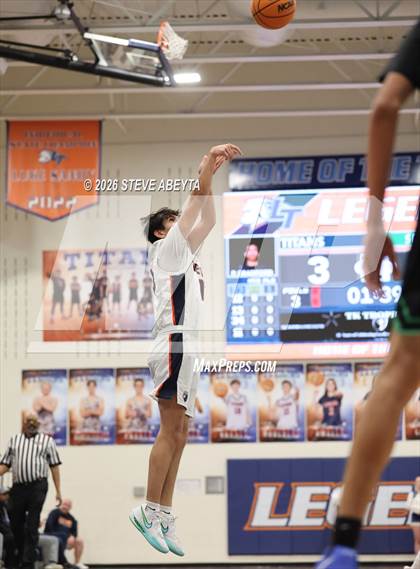 Thumbnail 1 in JV: Doherty @ Legend photogallery.
