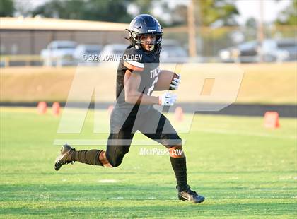 Thumbnail 3 in Newkirk @ Tonkawa photogallery.