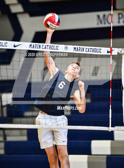 Thumbnail 2 in Bentley @ Marin Catholic photogallery.