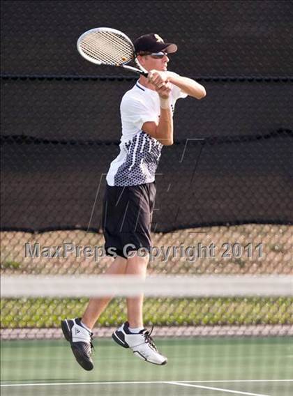Thumbnail 3 in Shelbyville vs Pendleton Heights photogallery.