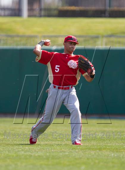 Thumbnail 3 in Orange Lutheran vs. St. Mary's photogallery.